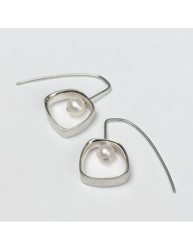 Boucles Tournimilb - perles blanches brillant des détails fins